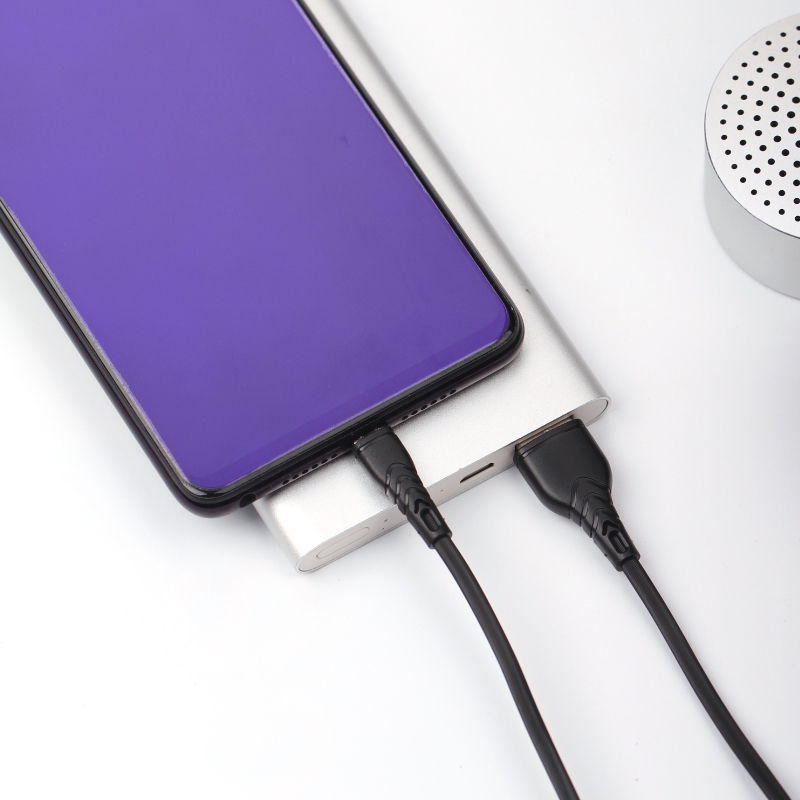 U11 White Lightning Charging Cable detail image 2